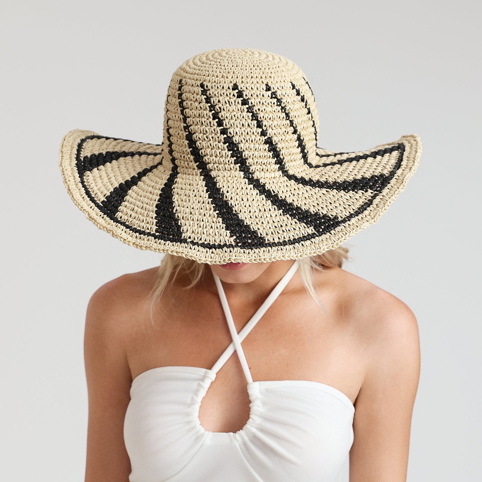 Women’s Paper Straw Sun Hat with Wide Brim and UPF 50+ Sun Protection